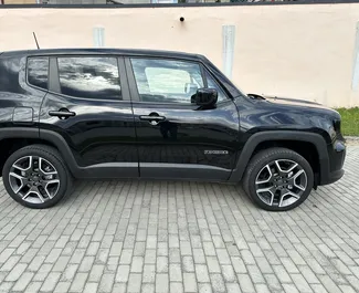 Jeep Renegade 2021 mit Antriebssystem Allradantrieb, verfügbar in Tiflis.
