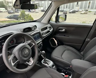 Frontansicht eines Mietwagens Jeep Renegade in Tiflis, Georgien ✓ Auto Nr.14403. ✓ Automatisch TM ✓ 0 Bewertungen.