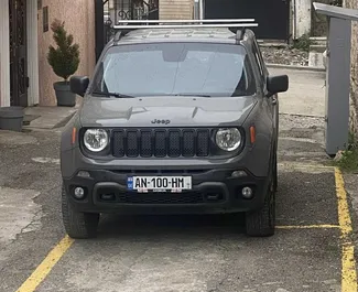 Frontansicht eines Mietwagens Jeep Renegade in Kutaisi, Georgien ✓ Auto Nr.14391. ✓ Automatisch TM ✓ 0 Bewertungen.