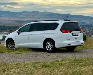 Autovermietung Chrysler Voyager Nr.14123 Automatisch in Tiflis, ausgestattet mit einem 3,6L Motor ➤ Von Julia in Georgien.