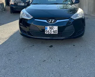 Frontansicht eines Mietwagens Hyundai Veloster in Tiflis, Georgien ✓ Auto Nr.14413. ✓ Automatisch TM ✓ 0 Bewertungen.