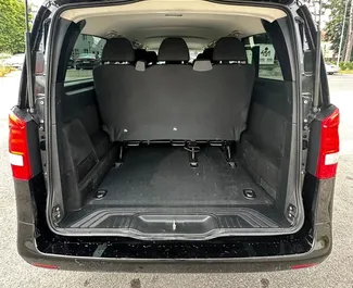 Mietwagen Mercedes-Benz Vito Tourer Pro 2017 in Montenegro, mit Diesel-Kraftstoff und 165 PS ➤ Ab 120 EUR pro Tag.