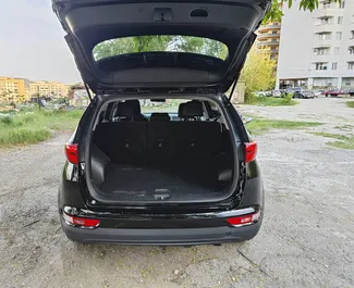Innenraum von Kia Sportage zur Miete in Georgien. Ein großartiges 5-Sitzer Fahrzeug mit Automatisch Getriebe.