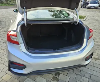 Chevrolet Cruze 2018 zur Miete verfügbar in Kutaisi, mit Kilometerbegrenzung unbegrenzte.