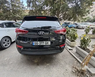 Benzin 2,0L Motor von Hyundai Tucson 2017 zur Miete in Tiflis.