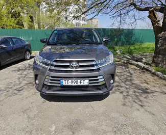 Frontansicht eines Mietwagens Toyota Highlander in Tiflis, Georgien ✓ Auto Nr.14130. ✓ Automatisch TM ✓ 0 Bewertungen.