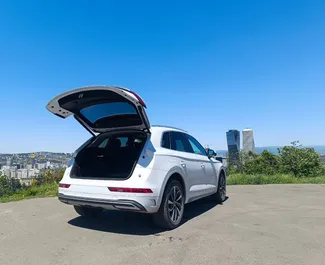 Audi Q5 2021 zur Miete verfügbar in Tiflis, mit Kilometerbegrenzung unbegrenzte.