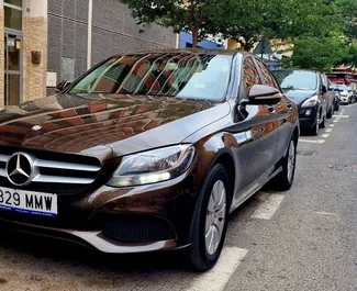 Frontansicht eines Mietwagens Mercedes-Benz C200 in Alicante, Spanien ✓ Auto Nr.11716. ✓ Automatisch TM ✓ 0 Bewertungen.
