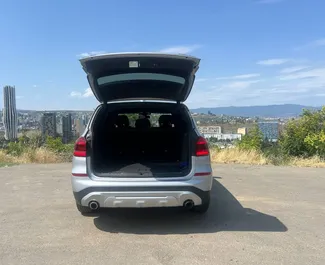 BMW X3 2019 mit Antriebssystem Frontantrieb, verfügbar in Tiflis.