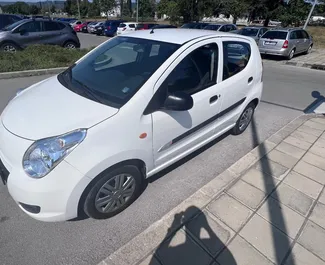 Vermietung Suzuki Alto. Wirtschaft Fahrzeug zur Miete in Bulgarien ✓ Kaution Einzahlung von 100 EUR ✓ Versicherungsoptionen KFZ-HV, TKV, VKV Plus, VKV Komplett, Diebstahlschutz, Ausland, Junge, Keine Kaution.