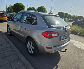 Frontansicht eines Mietwagens Renault Koleos in Burgas, Bulgarien ✓ Auto Nr.1663. ✓ Automatisch TM ✓ 0 Bewertungen.