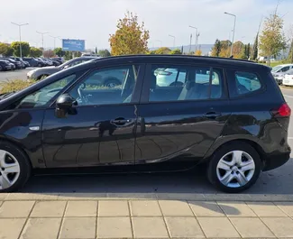 Frontansicht eines Mietwagens Opel Zafira in Burgas, Bulgarien ✓ Auto Nr.1660. ✓ Automatisch TM ✓ 1 Bewertungen.