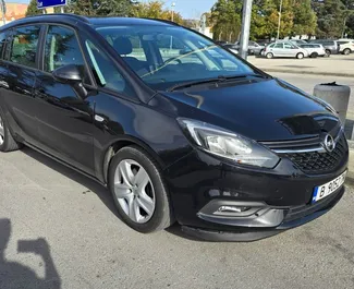 Opel Zafira 2018 zur Miete verfügbar in Burgas, mit Kilometerbegrenzung 200 km/Tag.