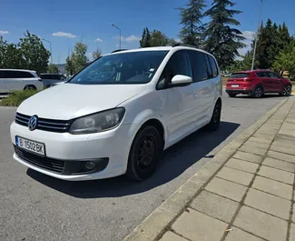 Autovermietung Volkswagen Touran Nr.1662 Automatisch in Burgas, ausgestattet mit einem 1,6L Motor ➤ Von Nikolai in Bulgarien.