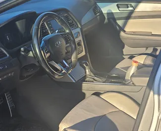 Hyundai Sonata 2016 mit Antriebssystem Frontantrieb, verfügbar in Kutaisi.