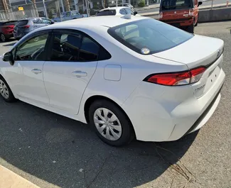 Frontansicht eines Mietwagens Toyota Corolla Sedan in Limassol, Zypern ✓ Auto Nr.14488. ✓ Automatisch TM ✓ 0 Bewertungen.