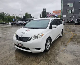 Autovermietung Toyota Sienna Nr.14473 Automatisch in Kutaisi, ausgestattet mit einem 3,5L Motor ➤ Von Bakari in Georgien.