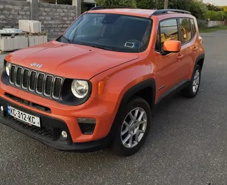 Frontansicht eines Mietwagens Jeep Renegade in Kutaisi, Georgien ✓ Auto Nr.14442. ✓ Automatisch TM ✓ 0 Bewertungen.