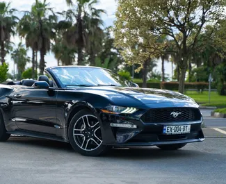 Mietwagen Ford Mustang Cabrio 2019 in Georgien, mit Benzin-Kraftstoff und 317 PS ➤ Ab 280 GEL pro Tag.