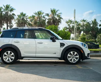 Vermietung Mini Countryman Cooper. Komfort, Premium, Crossover Fahrzeug zur Miete in Georgien ✓ Kaution Einzahlung von 100 GEL ✓ Versicherungsoptionen KFZ-HV, Diebstahlschutz.