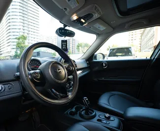 Benzin 1,5L Motor von Mini Countryman Cooper 2020 zur Miete in Batumi.
