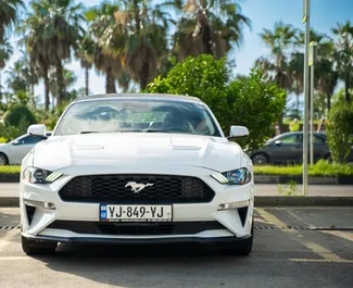 Mietwagen Ford Mustang Cabrio 2019 in Georgien, mit Benzin-Kraftstoff und 317 PS ➤ Ab 280 GEL pro Tag.