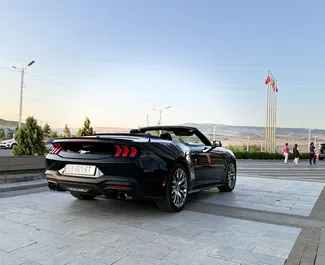 Vermietung Ford Mustang Cabrio. Premium, Luxus, Cabrio Fahrzeug zur Miete in Georgien ✓ Kaution Einzahlung von 500 GEL ✓ Versicherungsoptionen KFZ-HV, TKV, Diebstahlschutz.