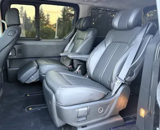 Hyundai Staria 2025 zur Miete verfügbar in Tiflis, mit Kilometerbegrenzung 250 km/Tag.