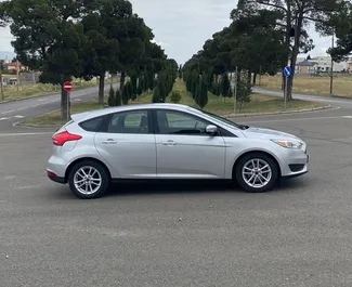 Vermietung Ford Focus. Komfort Fahrzeug zur Miete in Georgien ✓ Kaution Keine Kaution ✓ Versicherungsoptionen KFZ-HV, VKV Plus, VKV Komplett, Insassen, Diebstahlschutz, Keine Kaution.