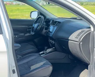 Mitsubishi Outlander Sport 2017 zur Miete verfügbar in Kutaisi, mit Kilometerbegrenzung unbegrenzte.