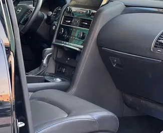 Mietwagen Nissan Patrol 2024 in VAE, mit Benzin-Kraftstoff und 425 PS ➤ Ab 420 AED pro Tag.