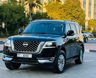 Nissan Patrol 2024 zur Miete verfügbar in Dubai, mit Kilometerbegrenzung 250 km/Tag.