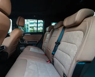 Jetour T2 2024 zur Miete verfügbar in Dubai, mit Kilometerbegrenzung 250 km/Tag.