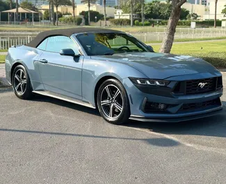 Mietwagen Ford Mustang Cabrio 2025 in VAE, mit Benzin-Kraftstoff und 350 PS ➤ Ab 360 AED pro Tag.