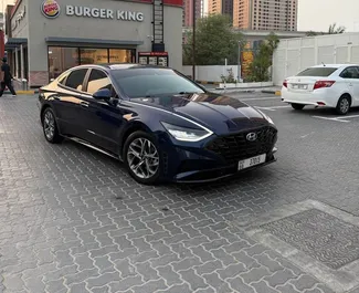 Frontansicht eines Mietwagens Hyundai Sonata in Dubai, VAE ✓ Auto Nr.14499. ✓ Automatisch TM ✓ 0 Bewertungen.