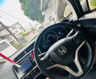 Autovermietung Honda Fit Nr.14452 Automatisch auf Mauritius, ausgestattet mit einem 1,5L Motor ➤ Von Manish auf Mauritius.
