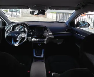Hyundai Elantra 2020 mit Antriebssystem Frontantrieb, verfügbar in Tiflis.