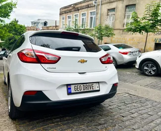 Benzin 1,4L Motor von Chevrolet Cruze 2017 zur Miete in Tiflis.