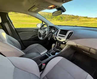 Benzin 1,4L Motor von Chevrolet Cruze 2017 zur Miete in Tiflis.