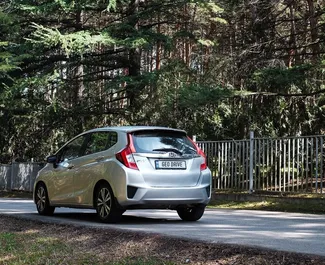 Vermietung Honda Fit. Wirtschaft, Komfort Fahrzeug zur Miete in Georgien ✓ Kaution Keine Kaution ✓ Versicherungsoptionen KFZ-HV, TKV, VKV Plus, VKV Komplett, Insassen.