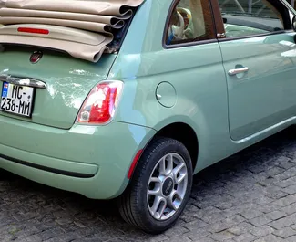 Benzin 1,4L Motor von Fiat 500 Cabrio 2013 zur Miete in Tiflis.