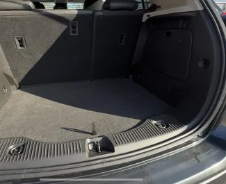 Buick Encore 2018 mit Antriebssystem Frontantrieb, verfügbar in Tiflis.