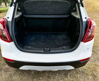 Buick Encore 2018 mit Antriebssystem Frontantrieb, verfügbar in Tiflis.
