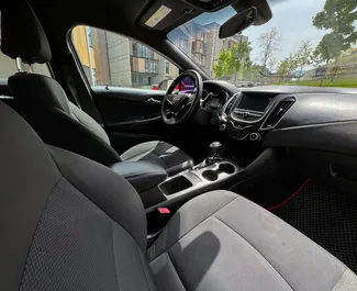 Benzin 1,4L Motor von Chevrolet Cruze 2017 zur Miete in Tiflis.