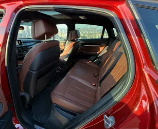 BMW X6 2015 mit Antriebssystem Allradantrieb, verfügbar in Tiflis.