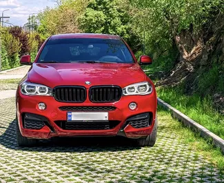 Frontansicht eines Mietwagens BMW X6 in Tiflis, Georgien ✓ Auto Nr.14539. ✓ Automatisch TM ✓ 0 Bewertungen.