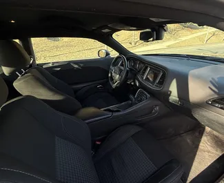 Dodge Challenger 2017 zur Miete verfügbar in Tiflis, mit Kilometerbegrenzung unbegrenzte.