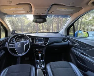 Buick Encore 2018 zur Miete verfügbar in Tiflis, mit Kilometerbegrenzung unbegrenzte.