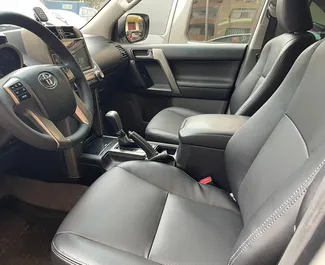 Mietwagen Toyota Land Cruiser Prado 2015 in Aserbaidschan, mit Benzin-Kraftstoff und 165 PS ➤ Ab 85 AZN pro Tag.