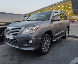 Frontansicht eines Mietwagens Lexus LX570 in Baku, Aserbaidschan ✓ Auto Nr.12188. ✓ Automatisch TM ✓ 0 Bewertungen.